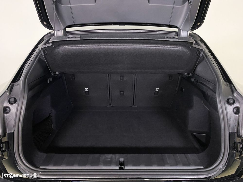 BMW iX2 eDrive20 Pack Desportivo M - 8