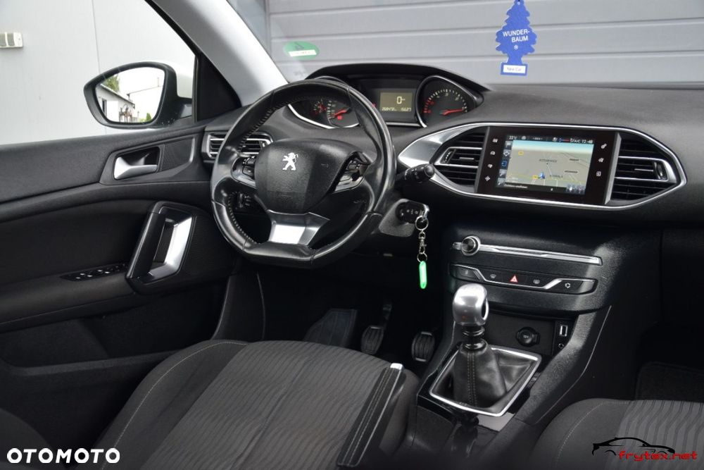 Peugeot 308 - 25