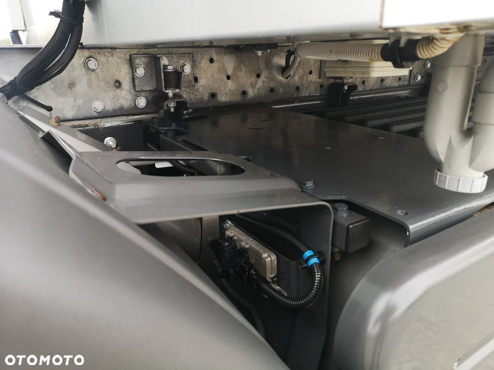 Renault Premium 270 DXI EEV Chłodnia Winda Ładowność 9275KG Super Stan! - 16