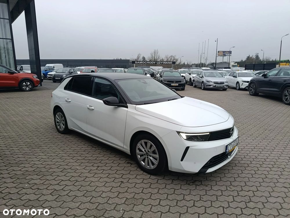 Opel Astra 1.2 T Business Edition S&S - 4