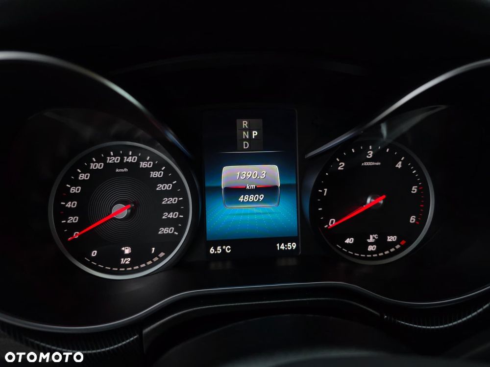 Mercedes-Benz Klasa V 250 d Avantgarde 9G-Tronic - 17