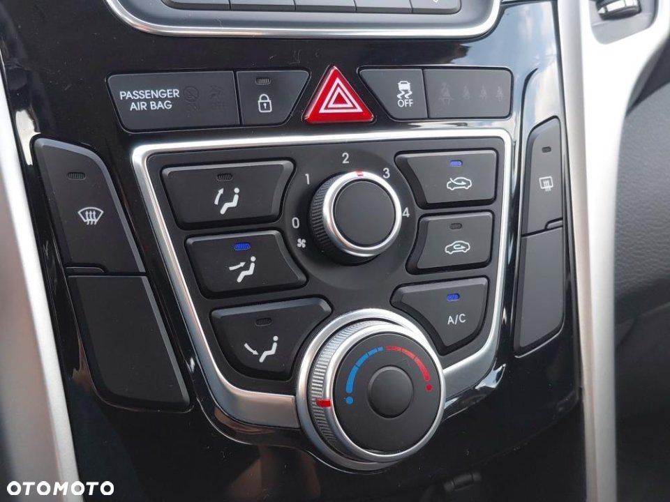 Hyundai i30 - 25