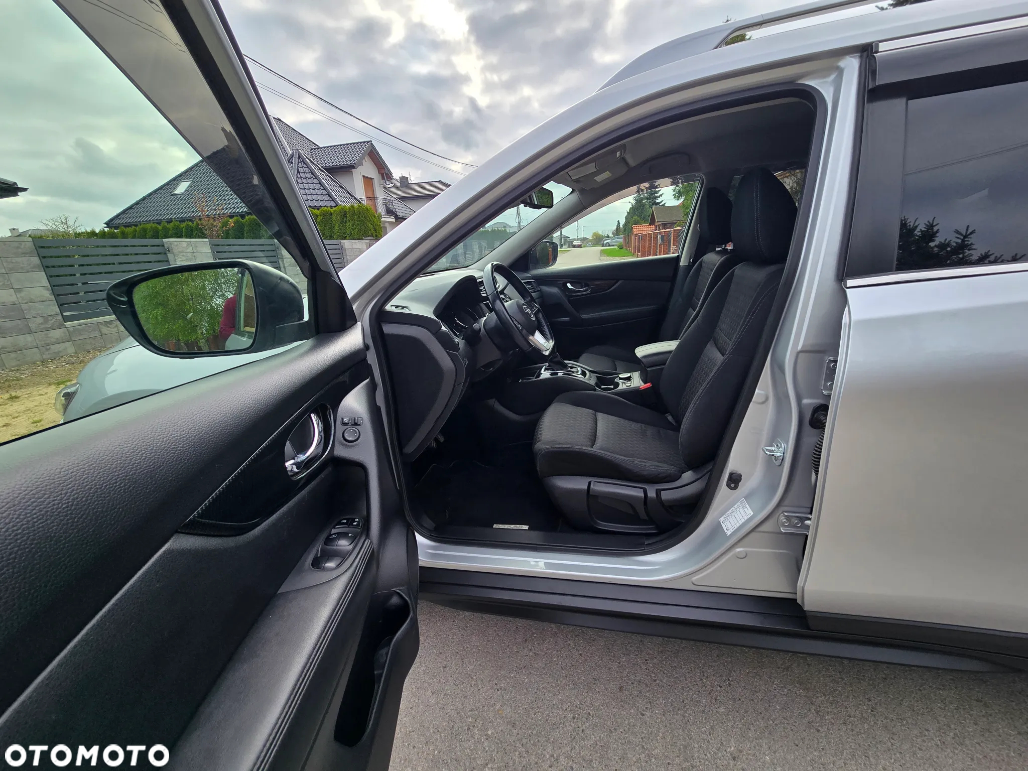 Nissan X-Trail 2.0 dCi ALL-MODE 4x4i Xtronic Tekna - 11