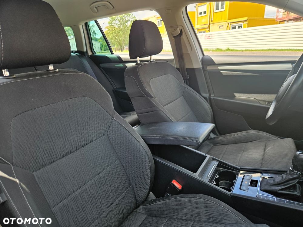 Skoda Superb 2.0 TDI SCR Ambition DSG - 15
