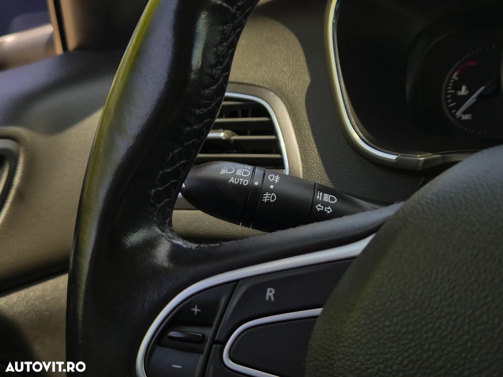 Renault Megane BLUE dCi EDC Intens - 18