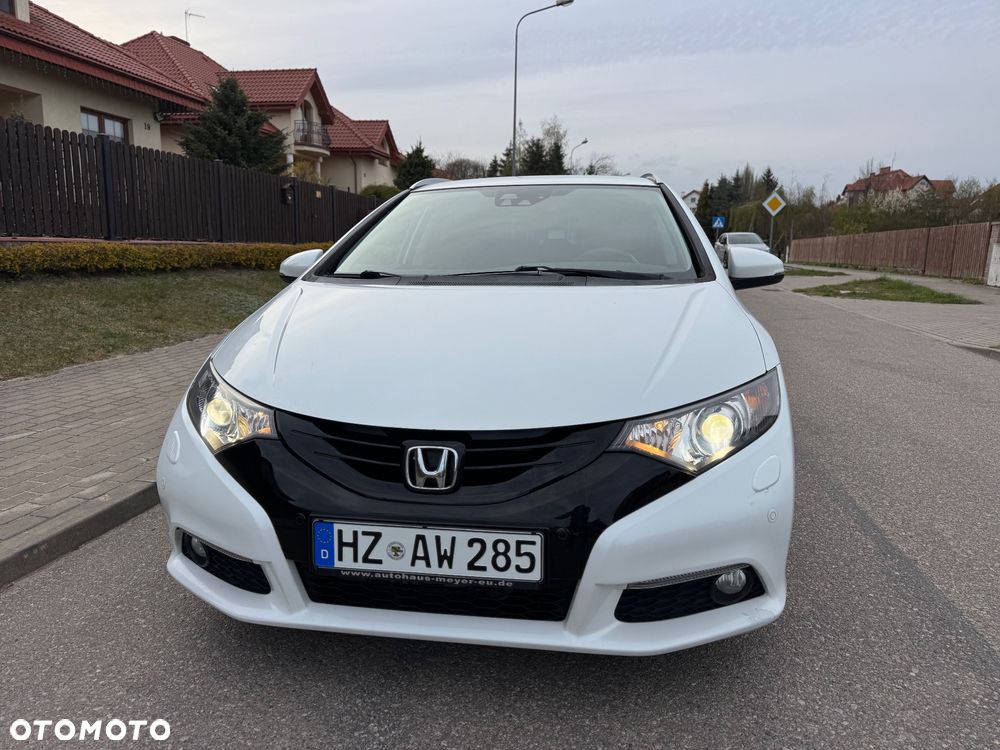 Honda Civic 1.8 i-VTEC Executive Black Edition - 2
