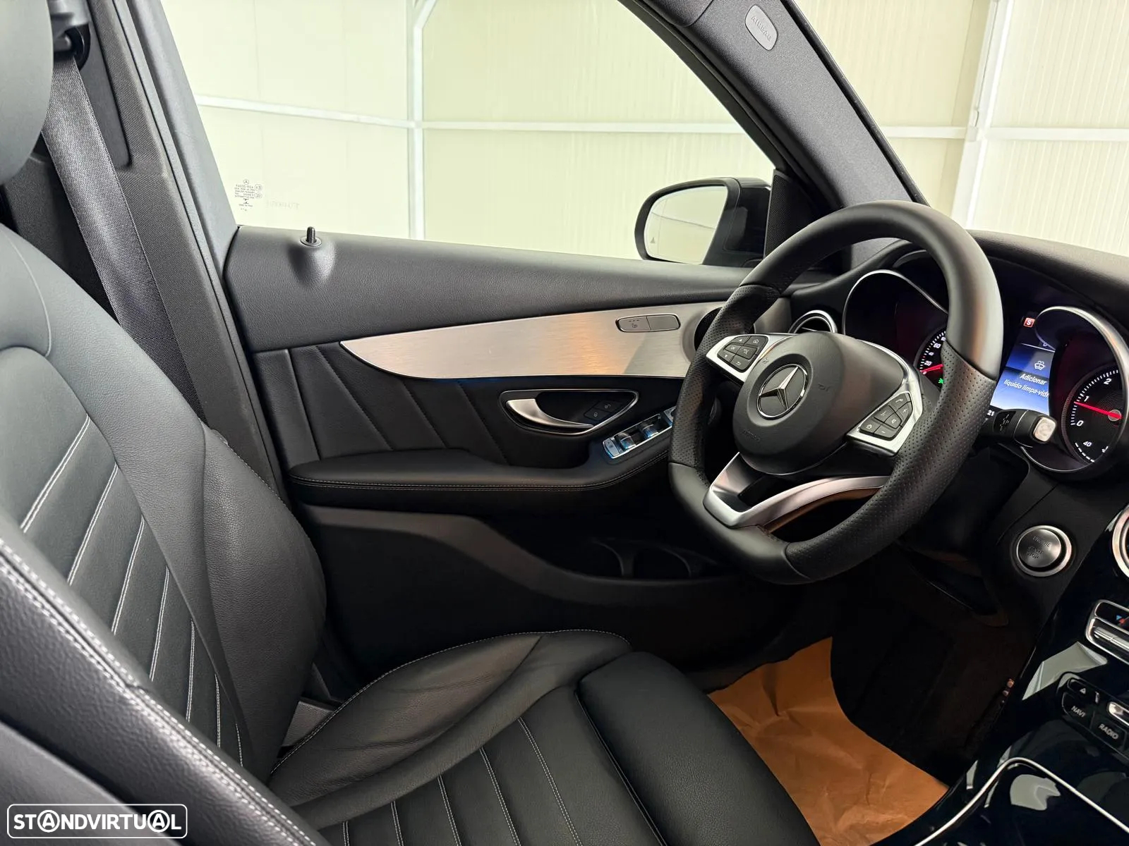Mercedes-Benz GLC 250 d 4Matic 9G-TRONIC AMG Line - 49