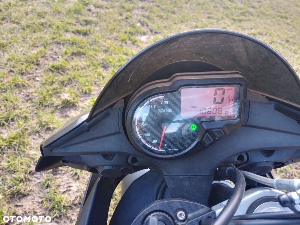 Aprilia Tuono - 6