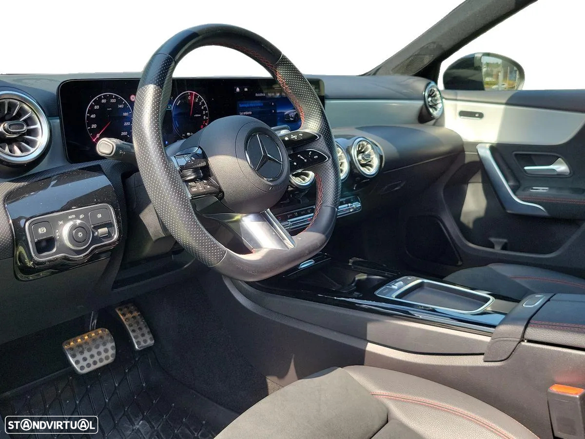 Mercedes-Benz A 250 Limousine e AMG Line - 10