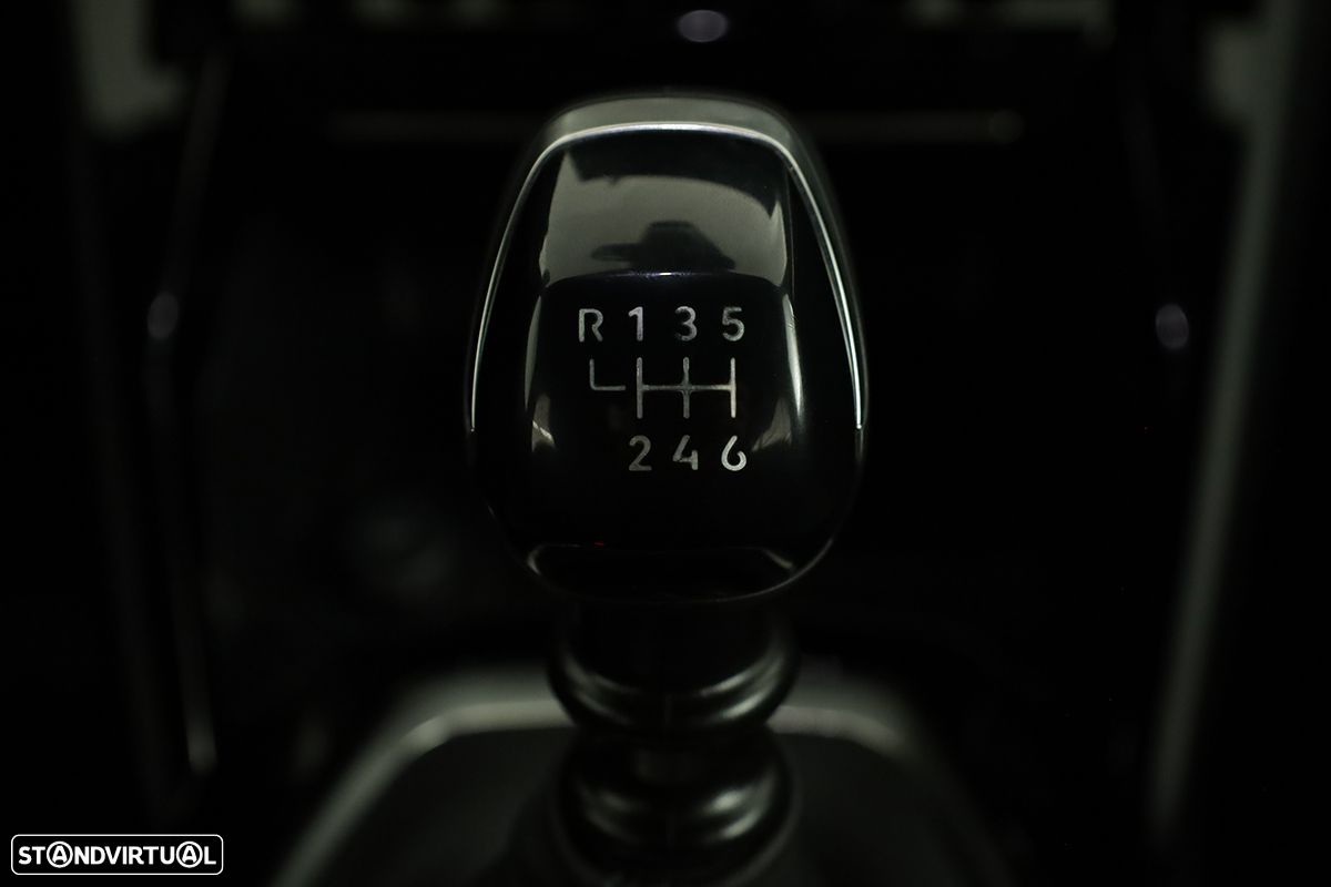 Peugeot 2008 1.2 PureTech Allure - 14