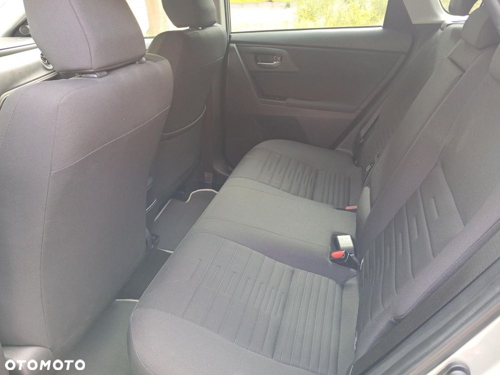 Toyota Auris Hybrid 135 Premium - 11