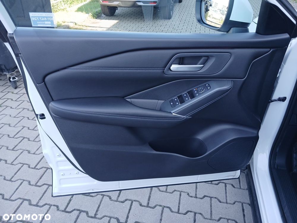 Nissan Qashqai 1.3 DIG-T MHEV N-Connecta Xtronic - 12