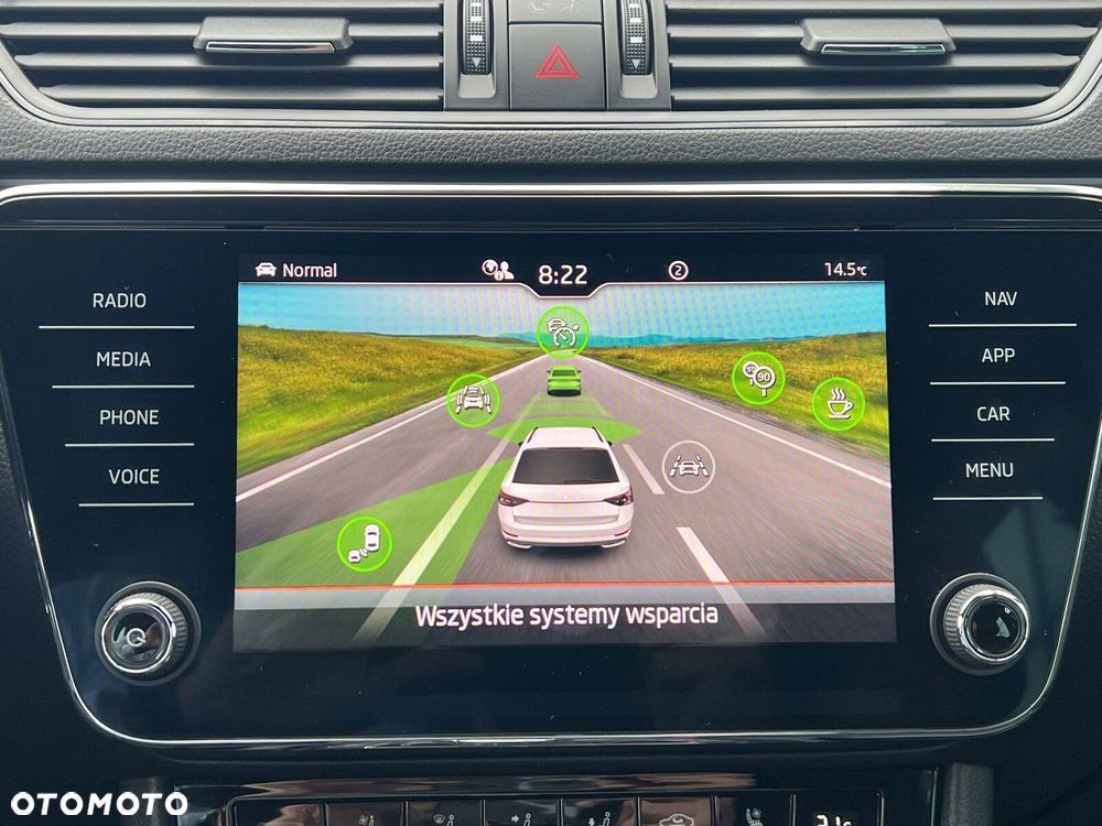 Skoda Superb 2.0 TDI SCR Sportline DSG - 23