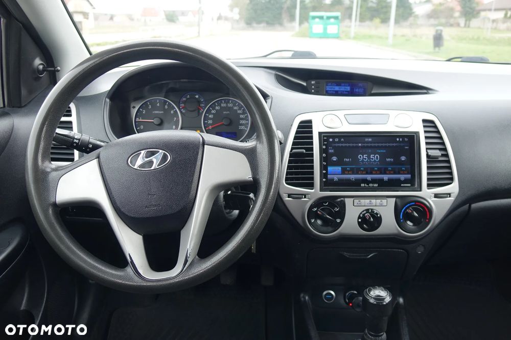 Hyundai i20 - 11
