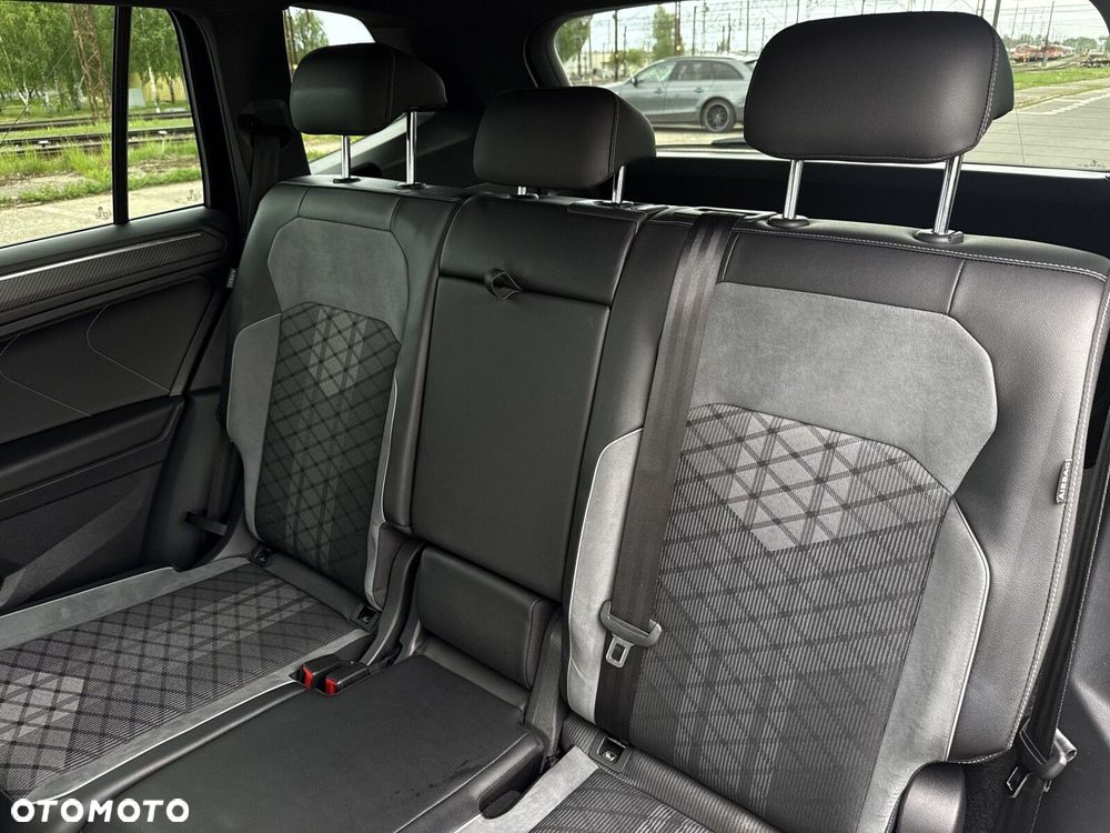 Volkswagen Tiguan Allspace 2.0 TDI 4Mot R-Line DSG - 35