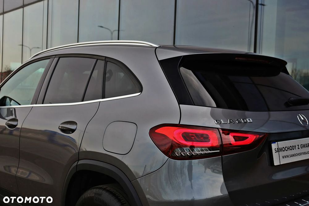 Mercedes-Benz GLA 200 Style - 11