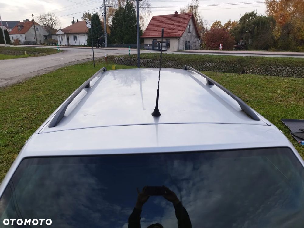 Volkswagen Passat 1.6 Comfortline - 10