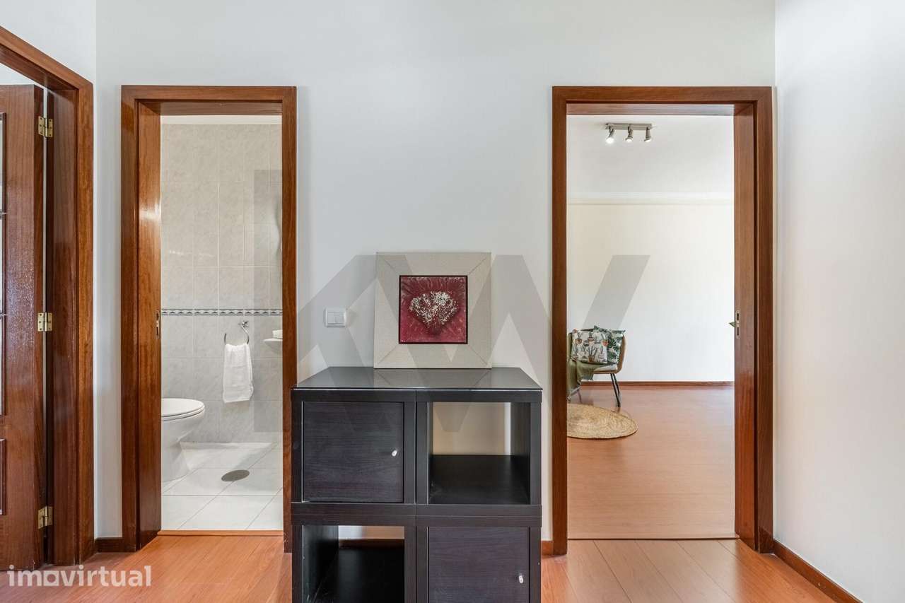 RESERVADO | Apartamento T2 | Garagem e Arrumos | Jovim - Gondomar - Grande imagem: 3/27