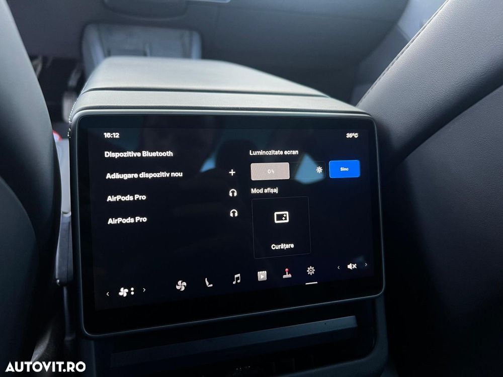 Tesla Model 3 - 21