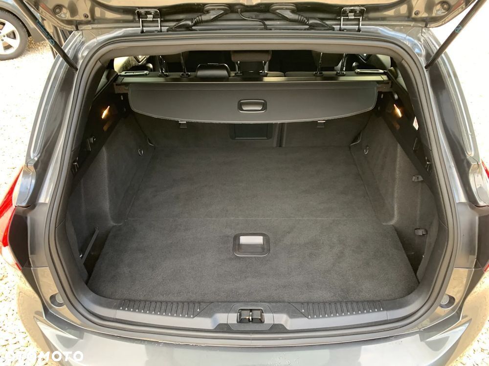 Ford Focus 1.5 EcoBlue Start-Stopp-System ST-LINE DESIGN - 39
