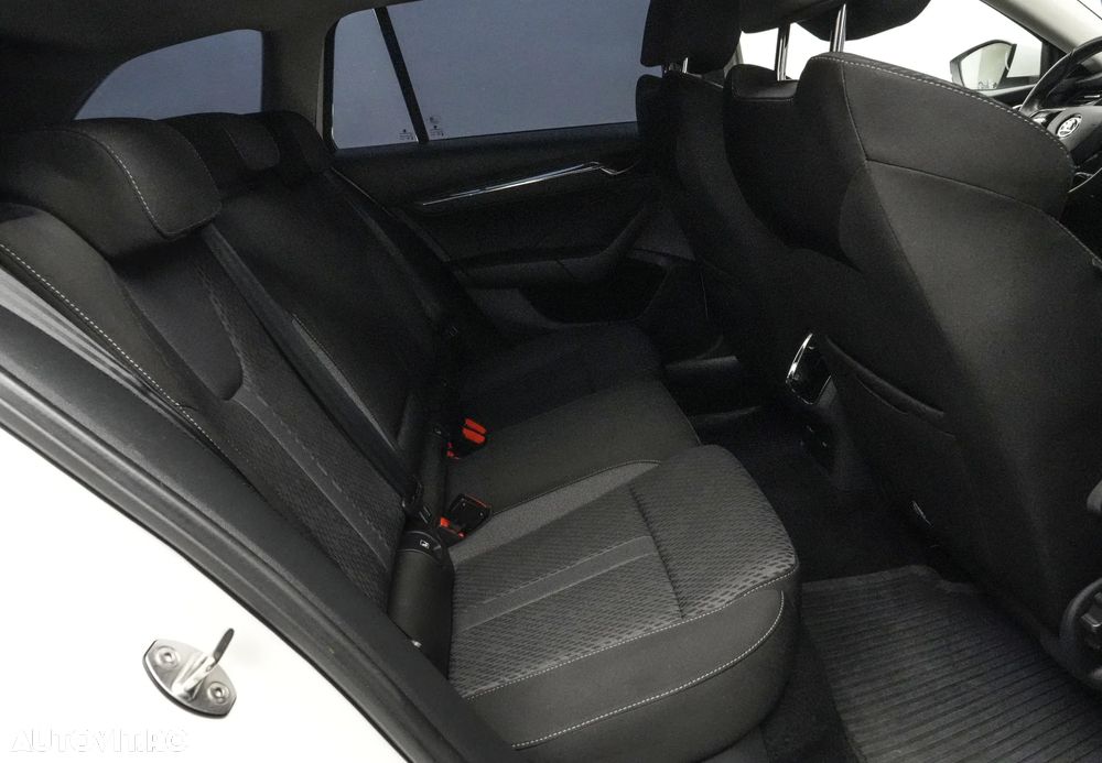 Skoda Octavia 2.0 TDI DSG 4X4 Scout - 16