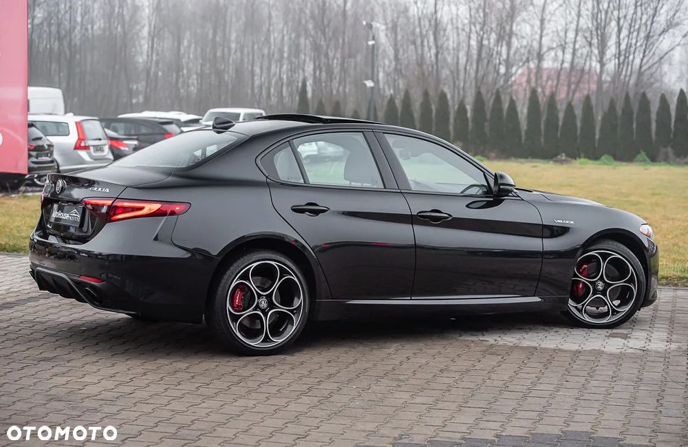 Alfa Romeo Giulia 2.0 Turbo 16V AT8-Q4 Veloce - 13