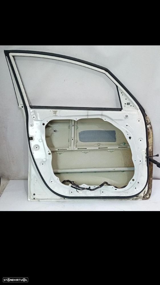 Porta frente esquerda KIA Carens IV - 2