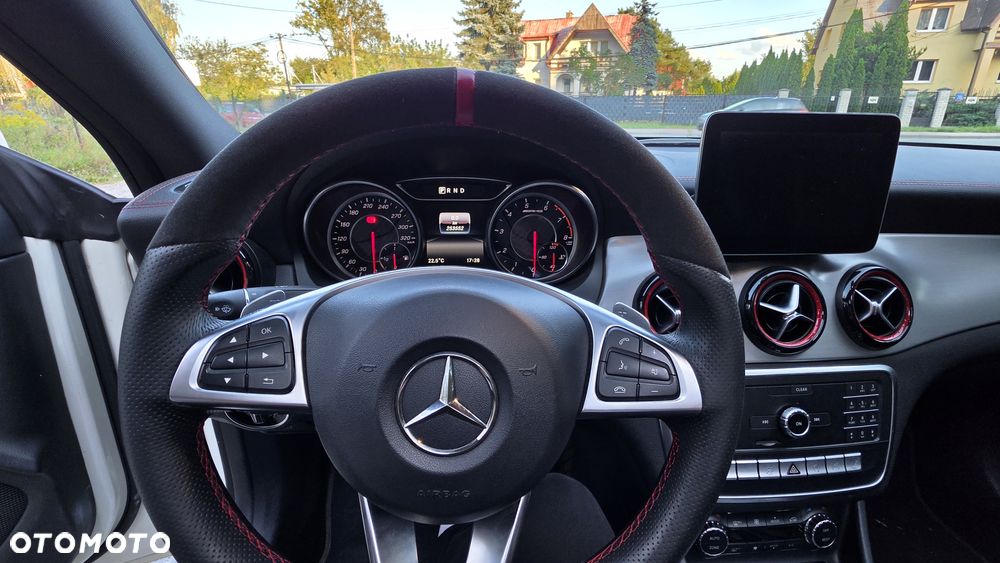 Mercedes-Benz CLA - 8