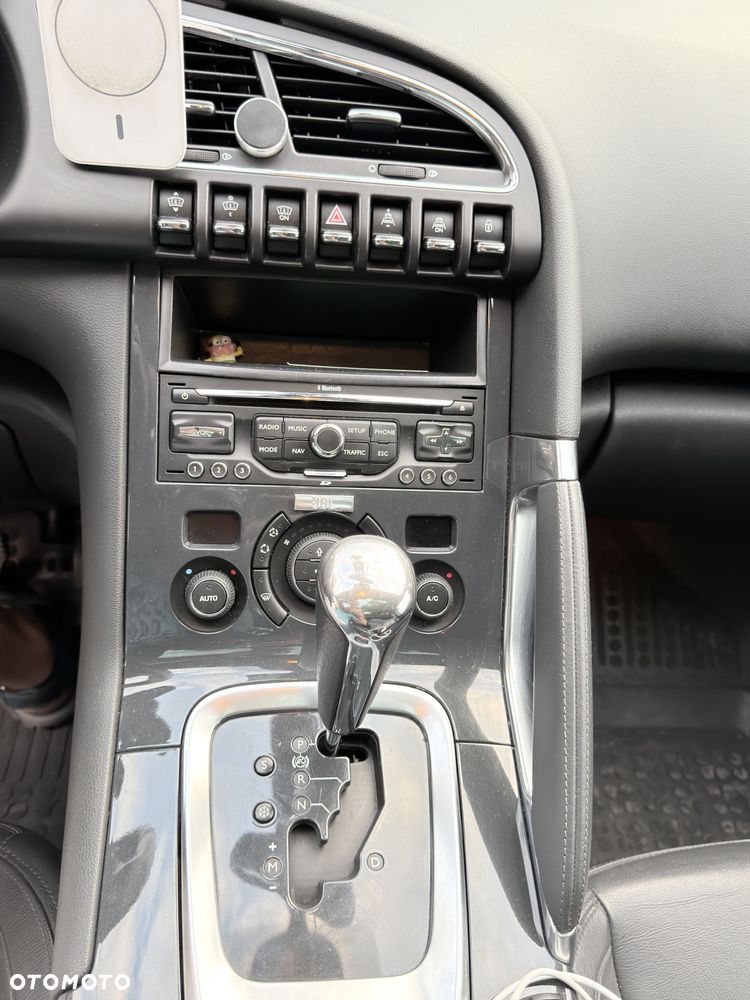 Peugeot 3008 2.0 HDi Premium - 8