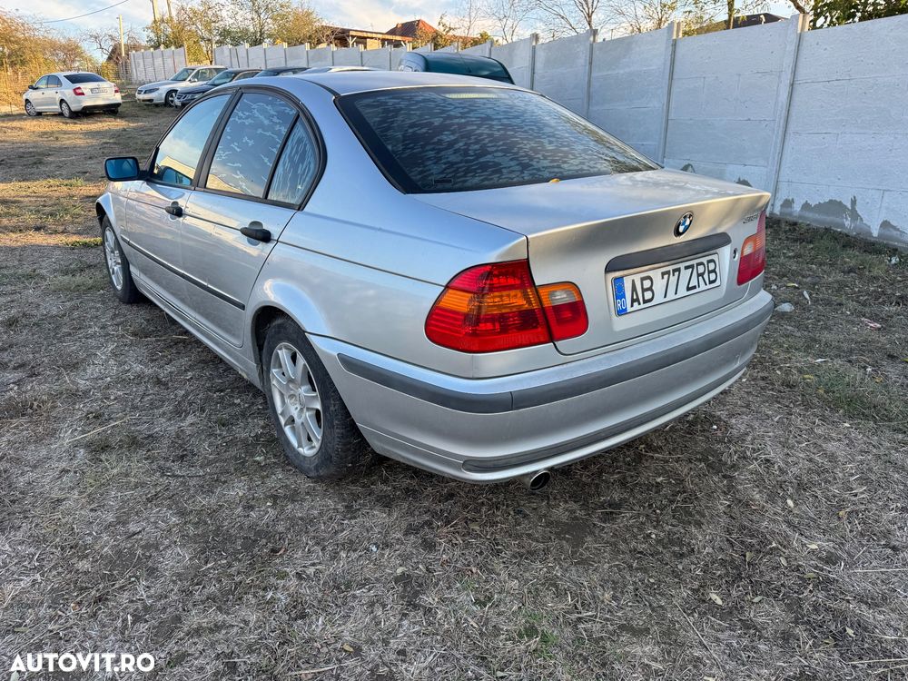 BMW Seria 3 318i - 6