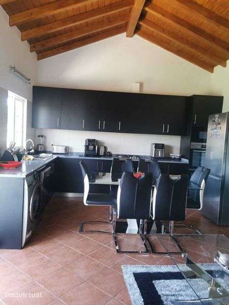 Moradia Com Quintal Totalmente Privado - Grande imagem: 5/12