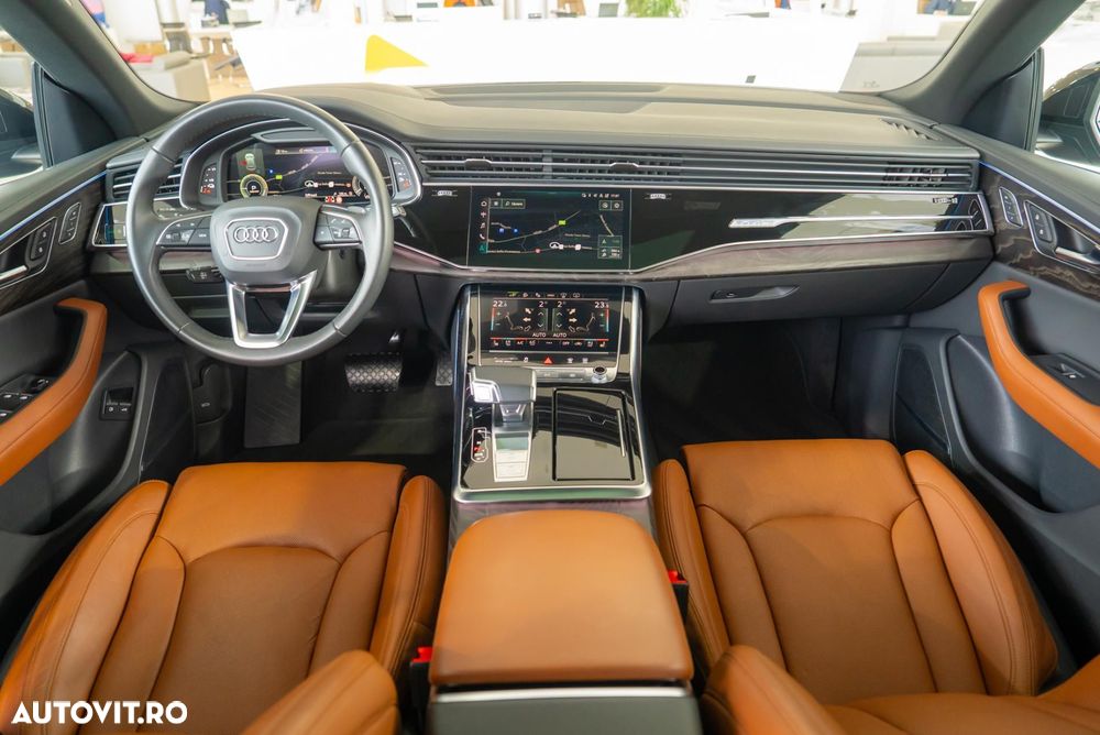 Audi Q8 - 18