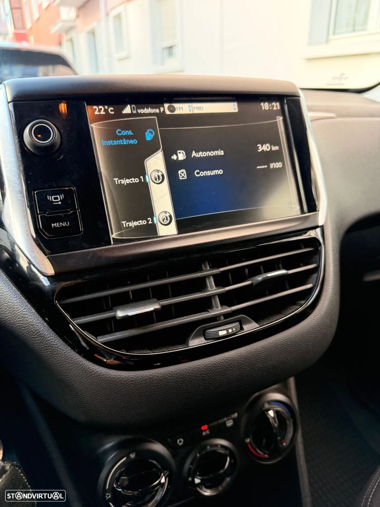 Peugeot 208 1.4 HDi - 2