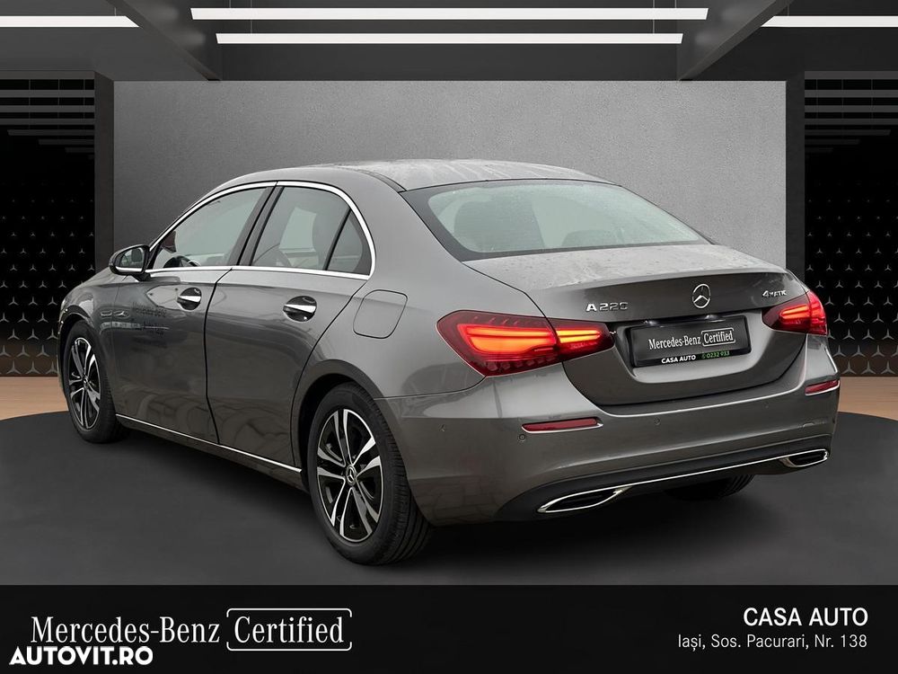 Mercedes-Benz A 220 4MATIC Aut. - 8