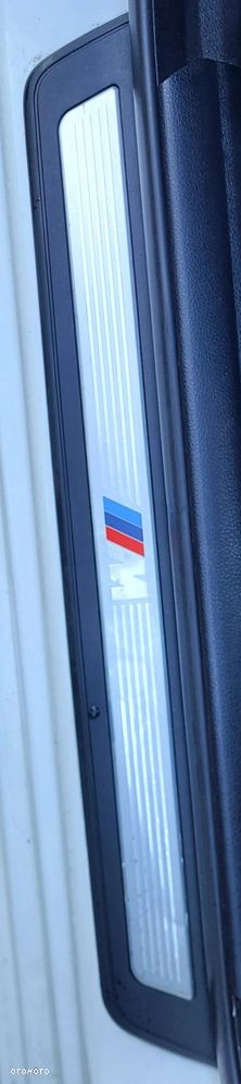 LISTWY NAKŁADKI NA PROGI WEWNĘTRZNE KOMPLET M PAKIET BMW F11 - 4