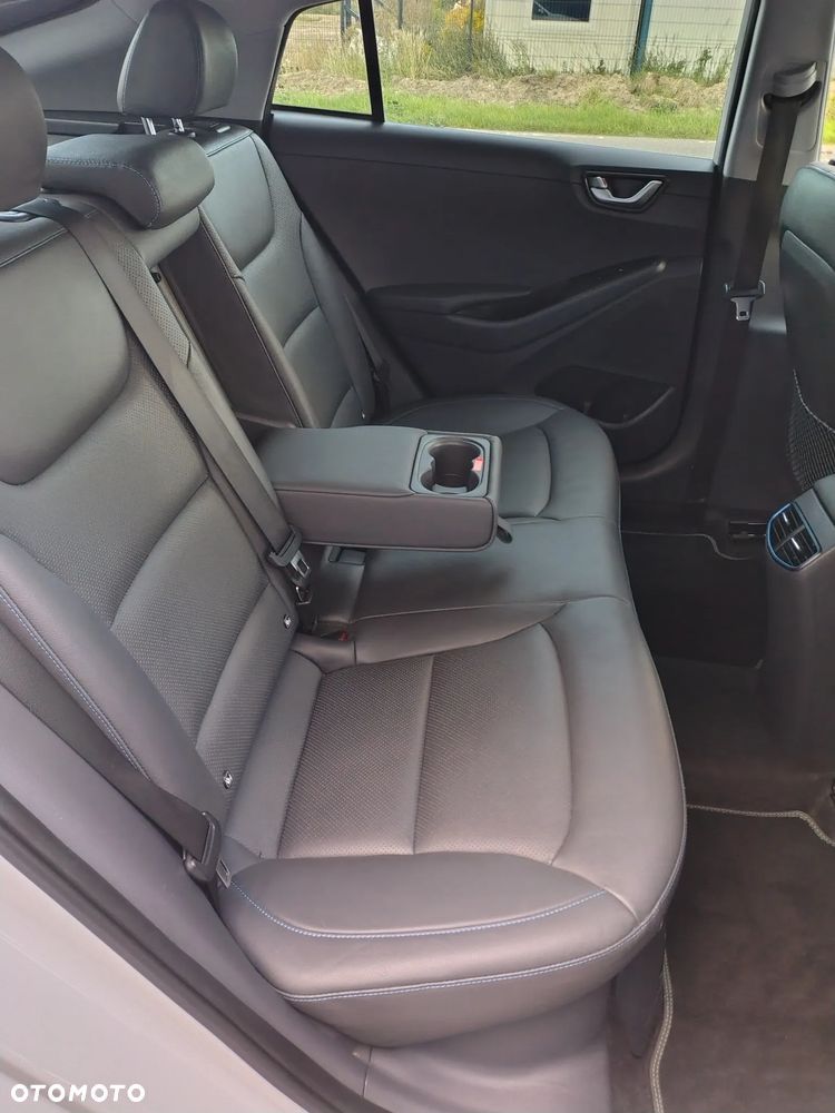 Hyundai IONIQ - 21