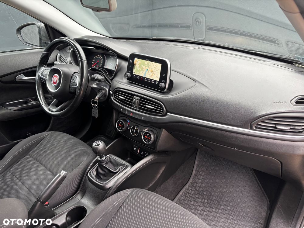 Fiat Tipo 1.4 T-Jet 16v Sport - 28