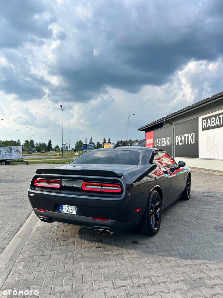 Dodge Challenger - 6