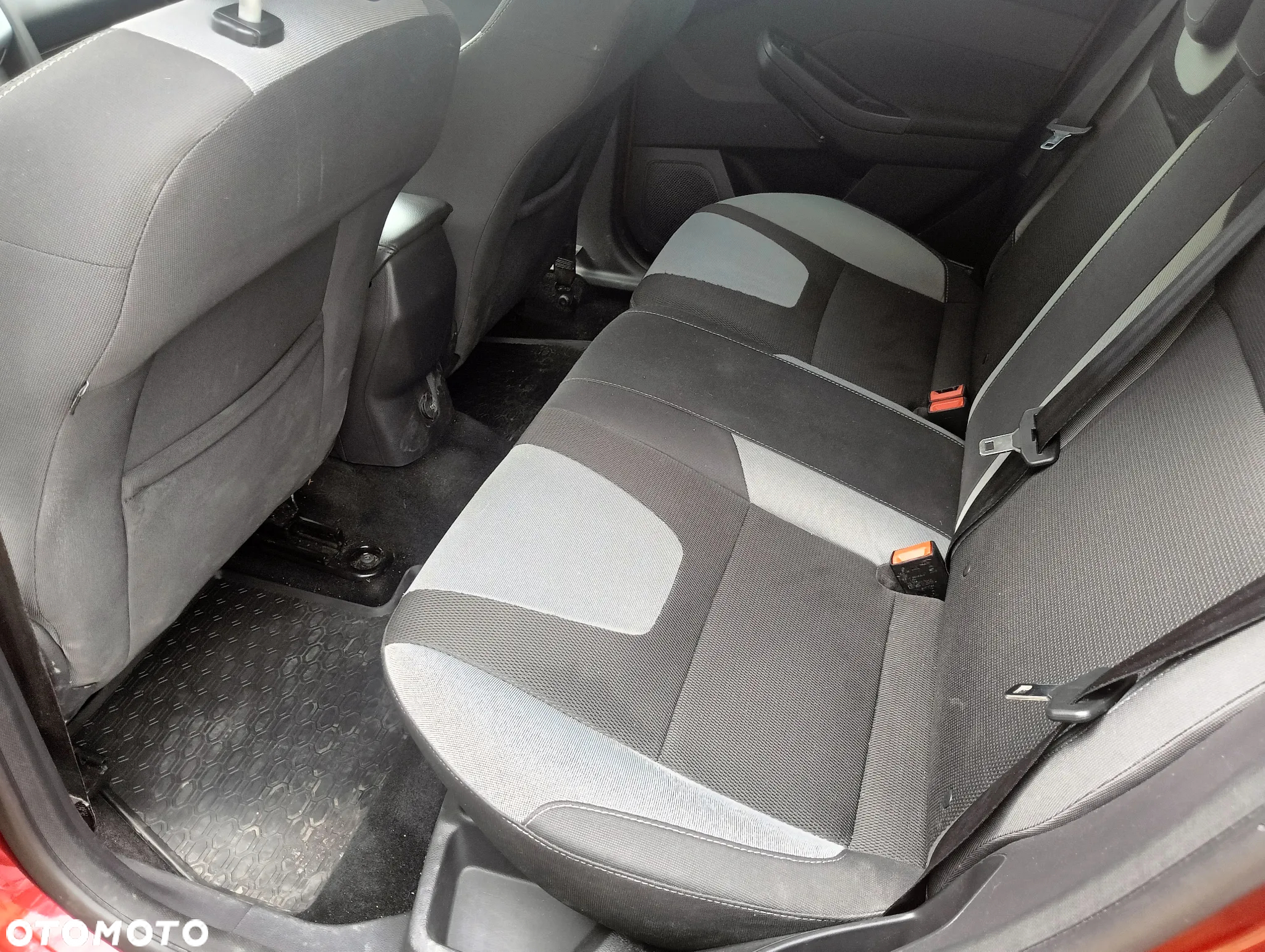 Ford Focus 1.0 EcoBoost Titanium - 27