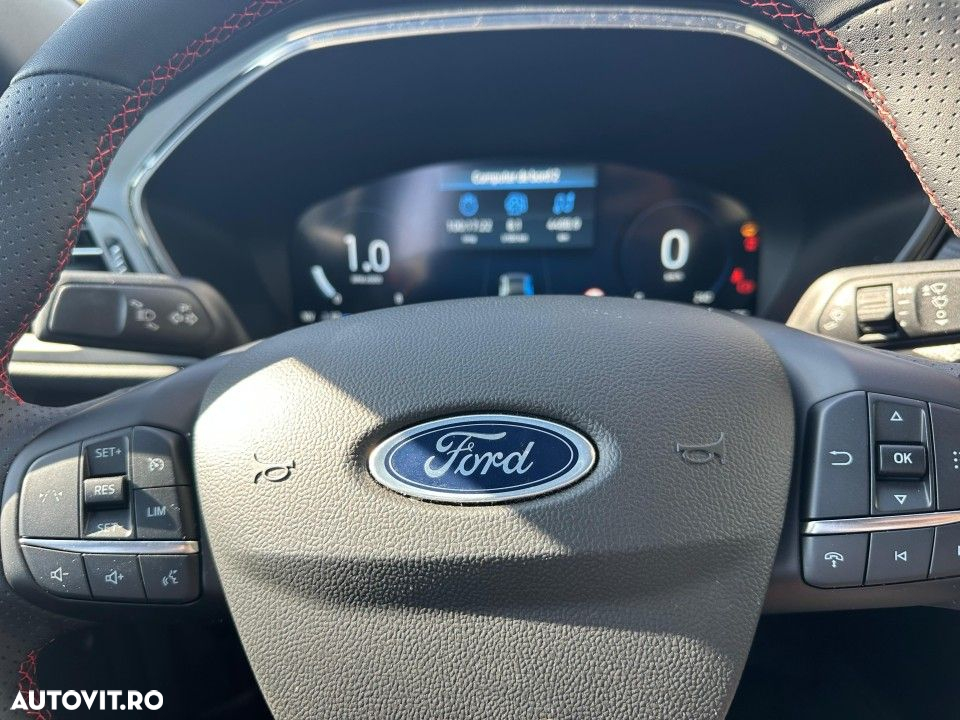 Ford Kuga - 8