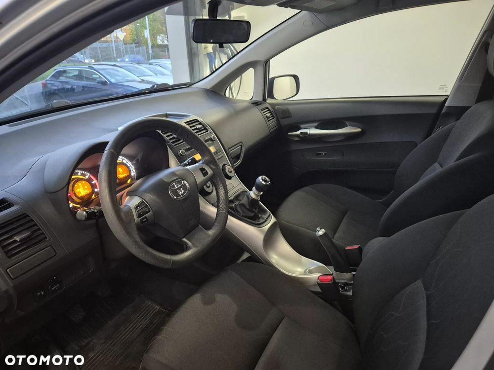 Toyota Auris 1.33 VVT-i Active - 14