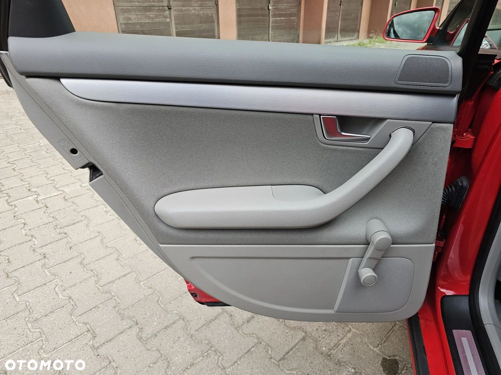 Audi A4 Avant 2.0 TDI - 14