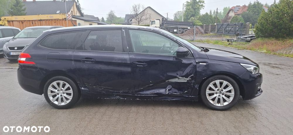 Peugeot 308 PureTech 130 GPF Stop & Start Allure - 6