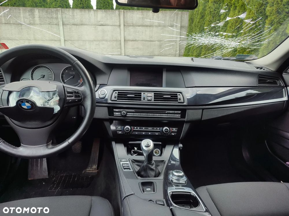 BMW Seria 5 520d - 31
