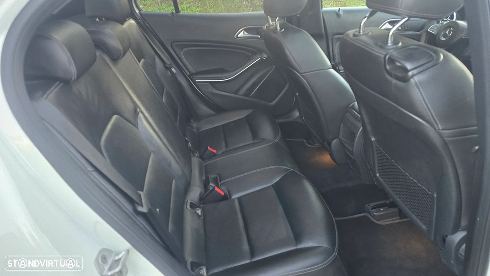 Mercedes-Benz GLA 180 - 18