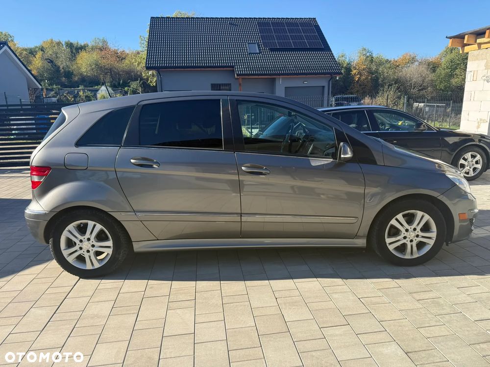 Mercedes-Benz B-Class 2009 photo 3