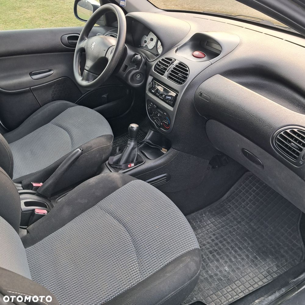 Peugeot 206 1.1 XR - 5