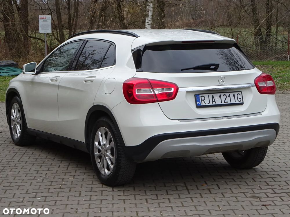 Mercedes-Benz GLA 180 (CDI) d - 8