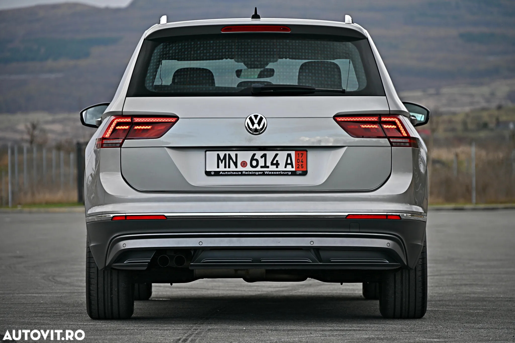 Volkswagen Tiguan - 28