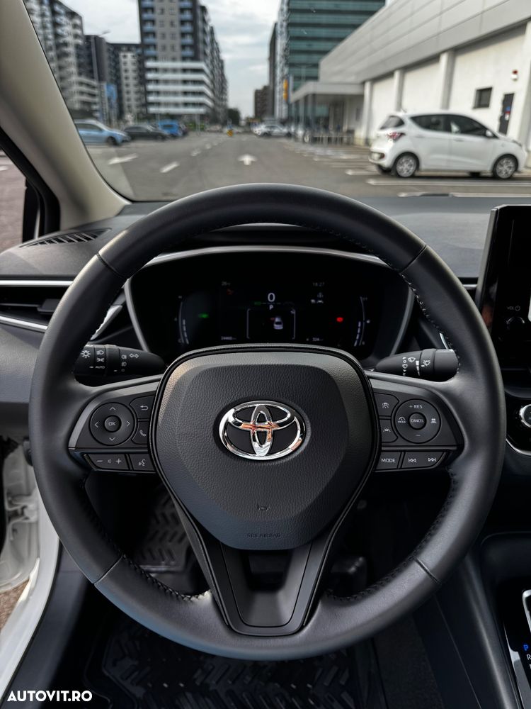 Toyota Corolla 1.8 HSD Business - 16